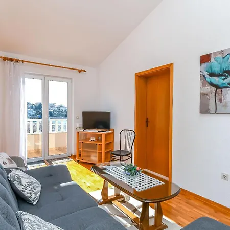 Vesna Apartment Seget Vranjica