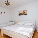 Vesna شقة سيغيت فغانييتْسا