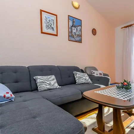 Apartment Vesna Seget Vranjica