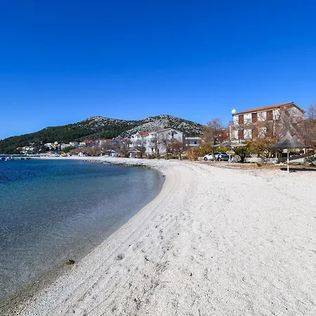Vesna Apartment Seget Vranjica